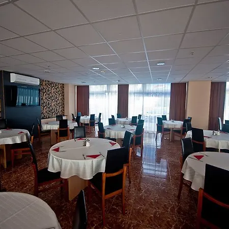 Canada Hotel 3*