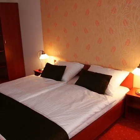 Hotel Canada 3*