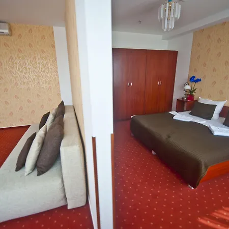 Hotel Canada 3*
