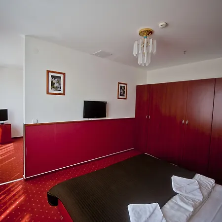 Canada فندق بودابست