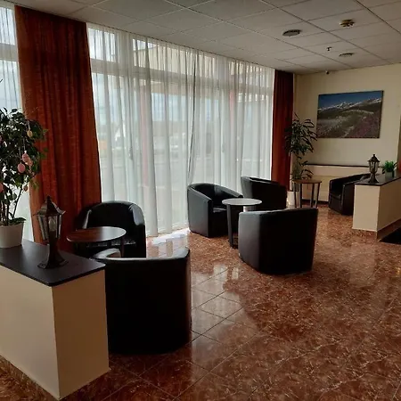 Hotel Canada 3*