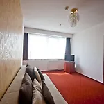 Hotel Canada 3*